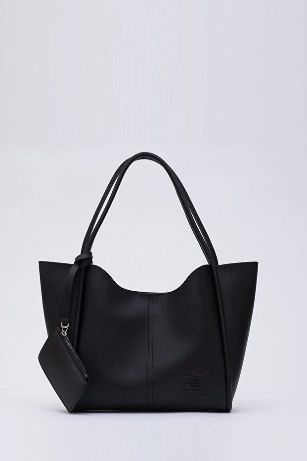 Borsa a mano e a tracolla da donna in ecopelle nera SHK108 con portafoglio e pochette per il trucco