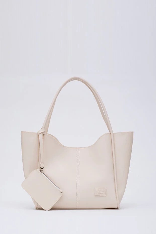 Bolso de mano y hombro para mujer SHK108 de cuero sintético color crema con cartera y bolsa de maquillaje - Imagen 5